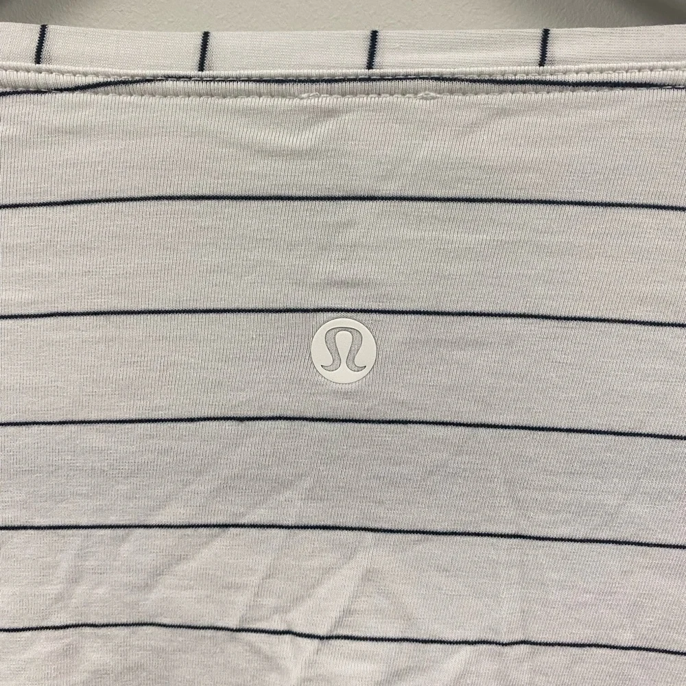 Lululemon Back In Action Long Sleeve Short Serve Stripe White Black Stripe Sz 6